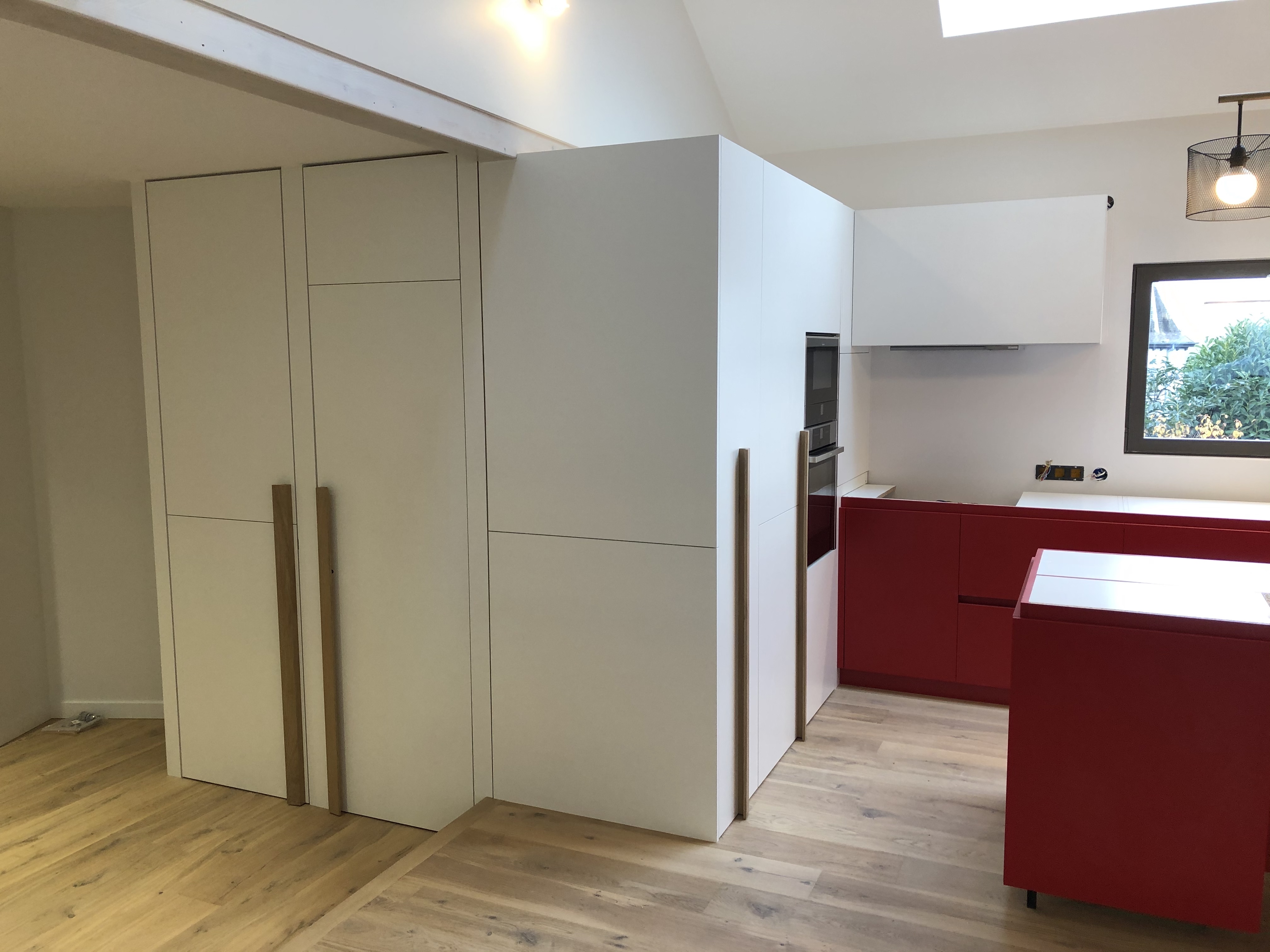 cuisine avec porte wc et sous sol 2 après