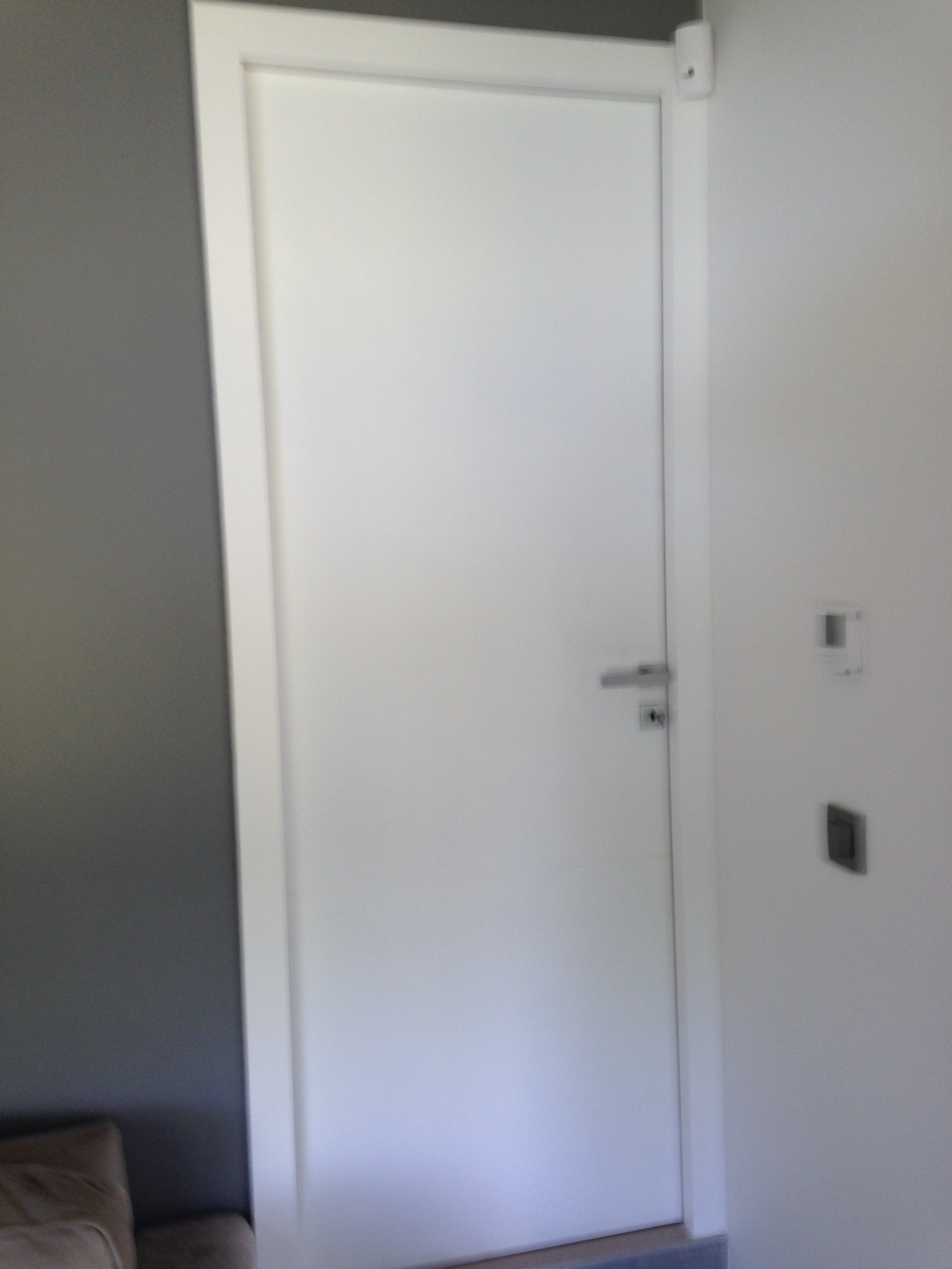 porte intérieur porte avec paumelles invisible